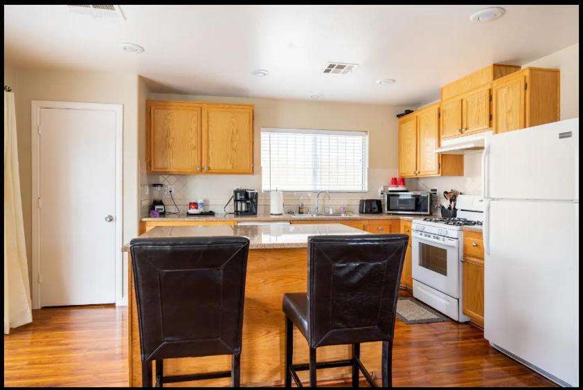 4 Bedroom North Las Vegas With Pool 외부 사진